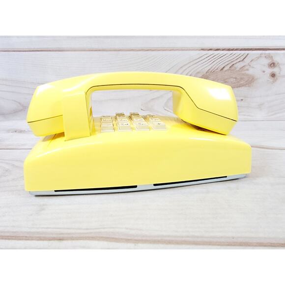 Vintage AT&T Touch Tone Traditional 100 Yellow Telephone Wall Phone - Picture 2 of 16